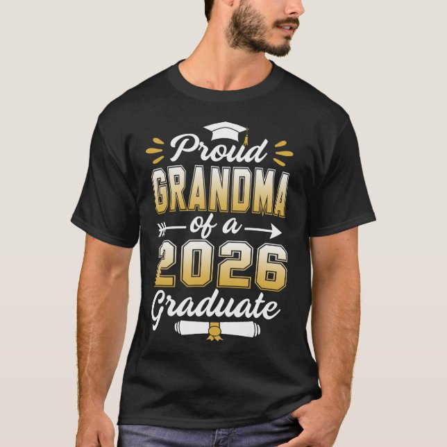 Camiseta Clase de Abuela Orgullosa de 2026 Graduado Senior  (Anverso)