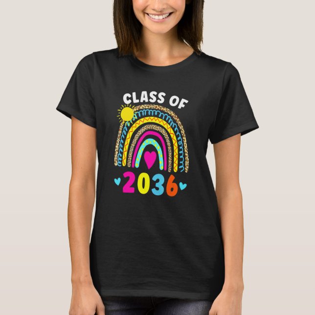 Camiseta Clase De Arcoiris De Graduación Preuniversitaria D (Anverso)