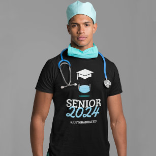 Camiseta Clase de Médica de Enfermería Graduado en 2024
