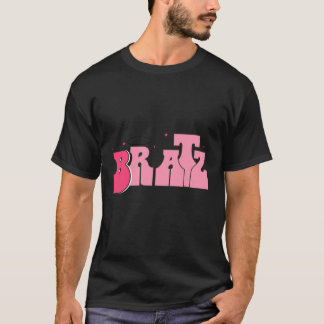 Camiseta clásica con Bratz rosa escrito en ella.