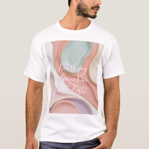 Camiseta clásica con gráfico abstracto elegante