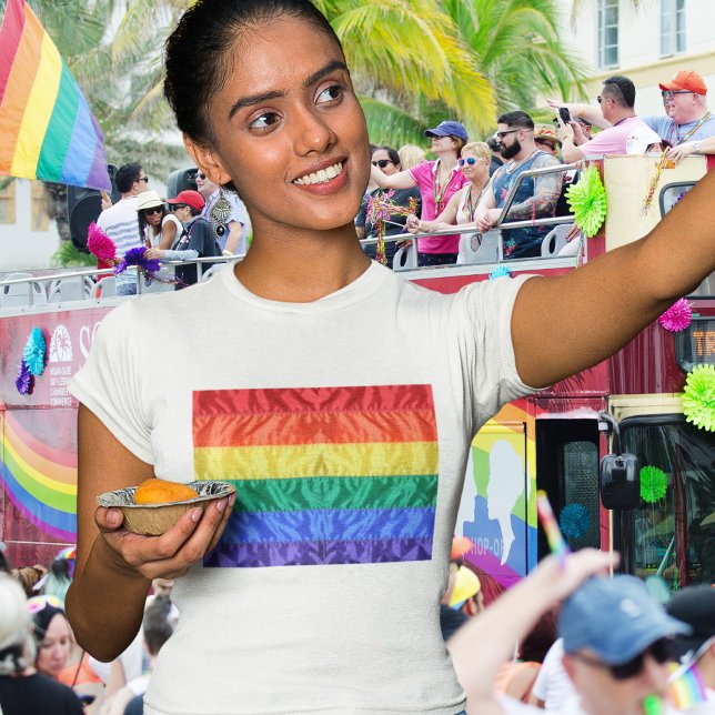 Camiseta Clásico del Orgullo Gay Faux Seda Rainbow Flag Div (Subido por el creador)