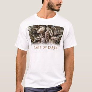 Camiseta Clásico Holiday Pine Cone Peace On Earth