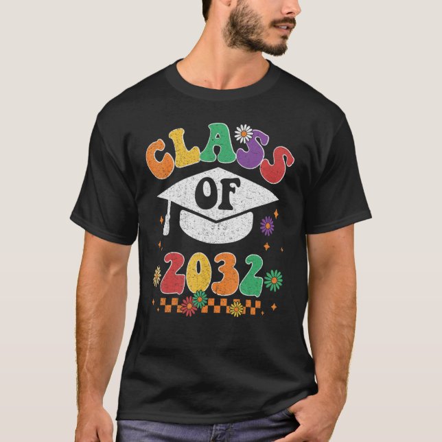 Camiseta Class Of 2032 Grow With Me Pre K Graduate Groovy R (Anverso)