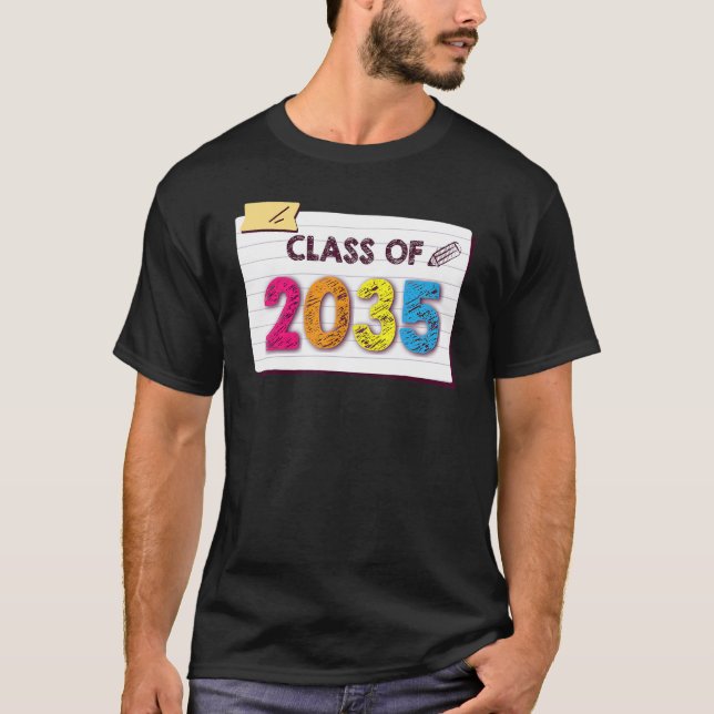 Camiseta Class Of 2035 Grow With Me Graduation First Day Of (Anverso)