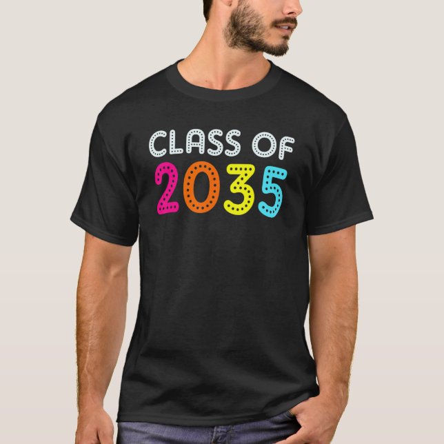 Camiseta Class Of 2035 Kindergarten Pre k Grow with Me Grad (Anverso)