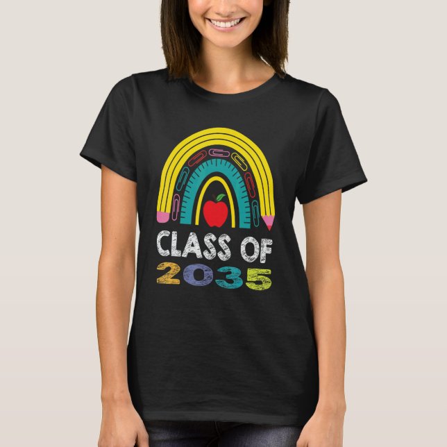 Camiseta Class Of 2035 Rainbow Grows With Me First Day Of S (Anverso)