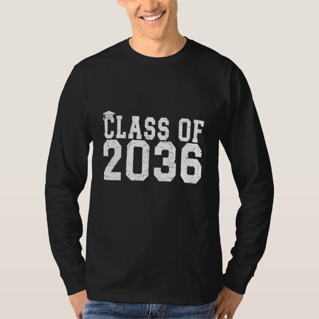 Camiseta Class Of 2036 Grow With Me Graduation First Day Of (Anverso)