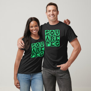 Camiseta Clavo Cuadrado en un Agujero Redondo