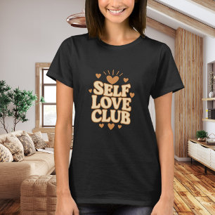 Camiseta Club de amor propio beige cita humor negro