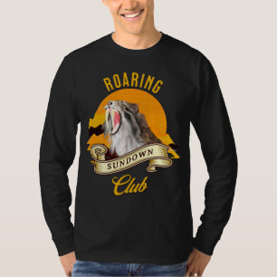Camiseta Club de Aventuras Atardecer Retro Tigre Dientes de