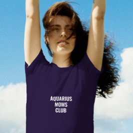 Camiseta Club de mamás Aquarius tipografía azul moderna