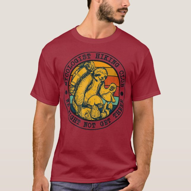 Camiseta Club De Senderismo De Micología Que No Llegamos (Anverso)