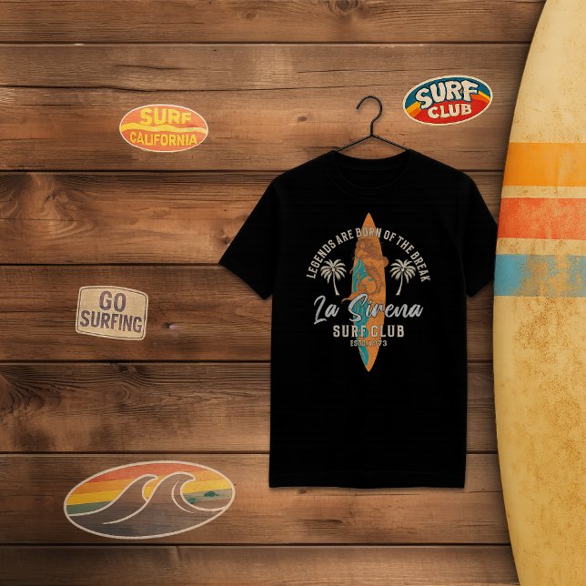 Camiseta Club de Surf La Sirena - Diseño de Surf Retro Merm (La Sirena Black T-shirt)