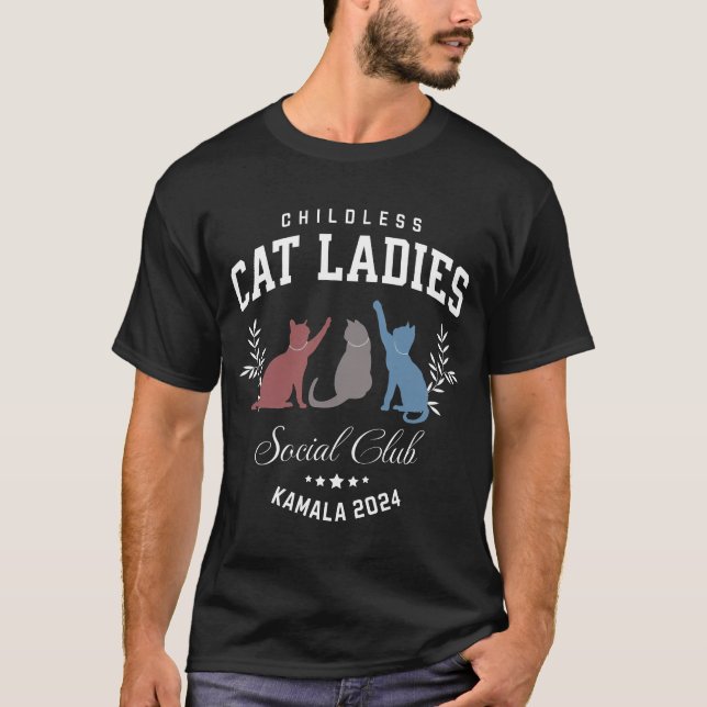 Camiseta Club social para gatos sin hijos Kamala 2024 (Anverso)