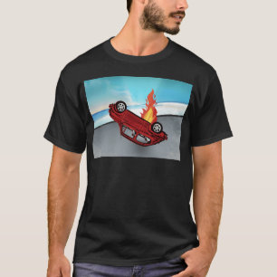 Camiseta Coche volcado y destrozado en llamas en la carrete