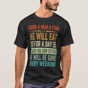 Camiseta Cocinar A Un Hombre Un Pescado Que Comerá Durante 