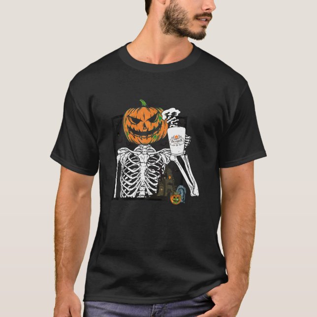 Camiseta Coffee Beaking Pumpkin Head Skeleton Halloween Co (Anverso)