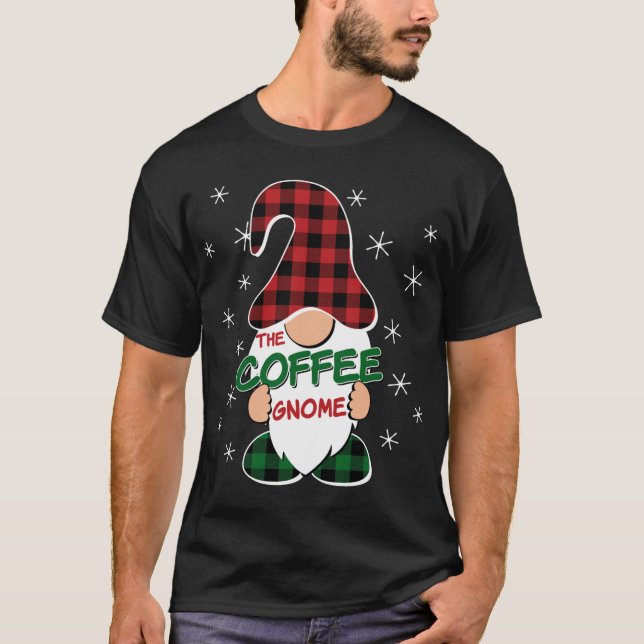 Camiseta Coffee Gnome Buffalo Plaid Mateo Familia Christine (Anverso)