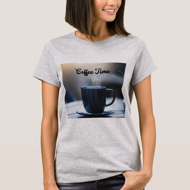 Camiseta Coffee Time T-Shirt – Cozy Morning Coffee Cup Grap (Anverso)