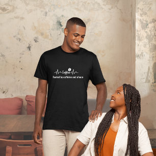 Camiseta Coffee Work Quote Fructífero por cafeína y caos