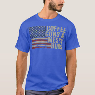 Camiseta Coffs Guns & Messy Buns Bandera Estados Unidos Muj