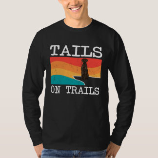 Camiseta Colas en senderos perro Gran Danés negro subiendo