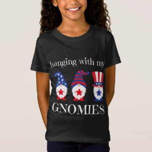 Camiseta Colgando con mi Gnome de Maestra de Gnomies de Pri