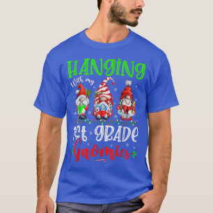 Camiseta Colgando con mi Gnomies de Primer Grado de Xmas Lu