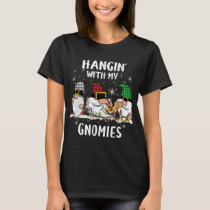 Camiseta Colgando Con Mi Trauma Gnomies Navidades De Enferm