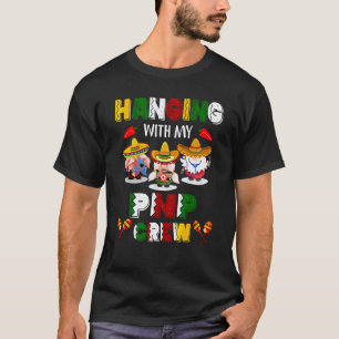 Camiseta Colgando Con Mi Tripulación Pnp Enfermera Gnomo
