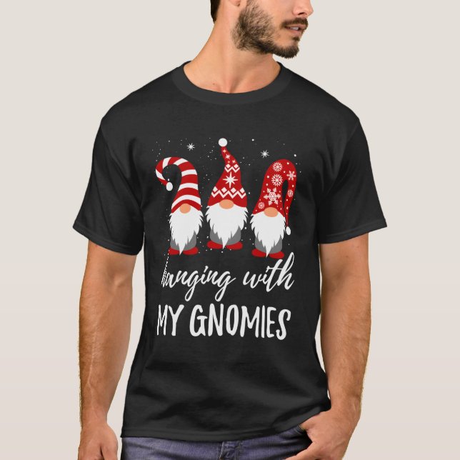 Camiseta Colgando Con Mis Gnomías (Anverso)