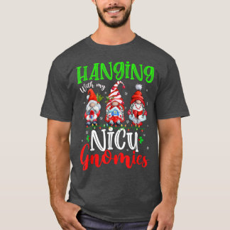Camiseta Colgando Con Mis Gnomies De La NICU Gnom Cute Xmas