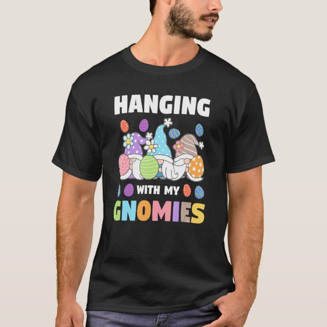 Camiseta Colgando Con Mis Gnomies De Pascua (Anverso)