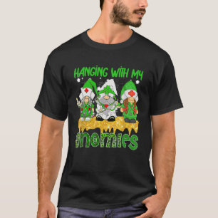 Camiseta Colgando Con Mis Gnomies Divertido Gnome Para St.