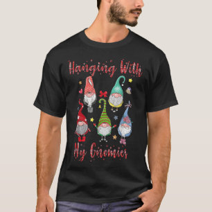 Camiseta Colgando Con Mis Gnomies Funny Gnome Plaid Christm