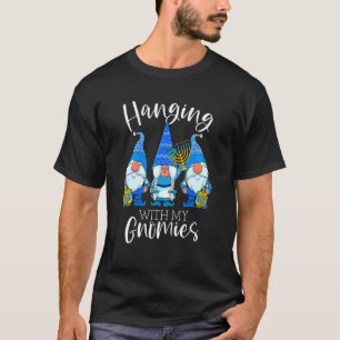 Camiseta Colgando Con Mis Gnomies Hanukkah Judíos Gnomes Ch