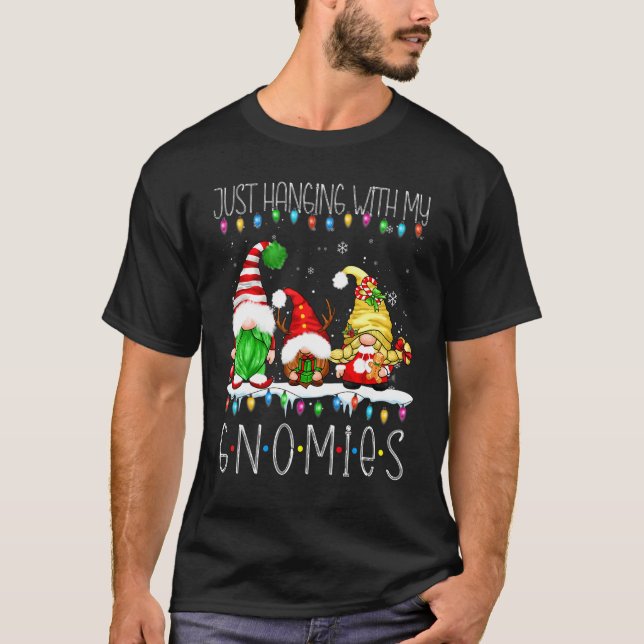 Camiseta Colgando Con Mis Gnomitos Navidad Combinando Famil (Anverso)
