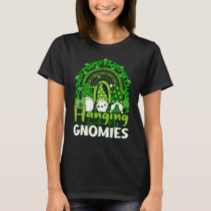 Camiseta Colgando con mis gnomos Rainbow Leopard St Patrick