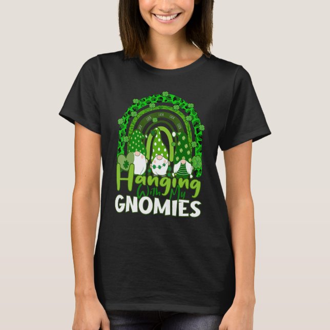 Camiseta Colgando con mis gnomos Rainbow Leopard St Patrick (Anverso)