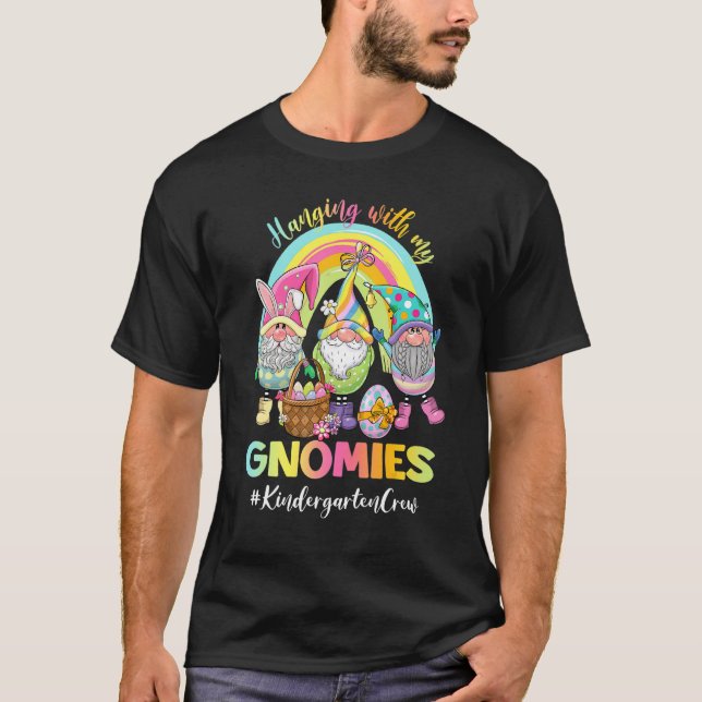 Camiseta Colgar con mi equipo de guardería Gnomies Pascua E (Anverso)