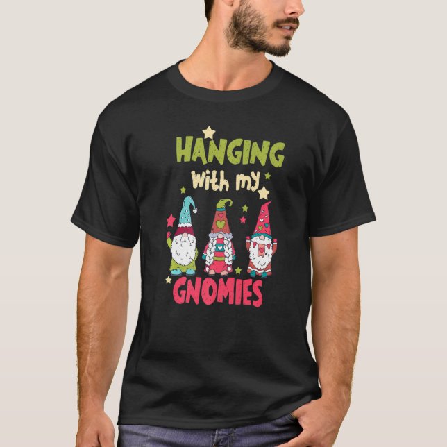 Camiseta Colgar con mis amigos de Gnomies Garden 3 (Anverso)