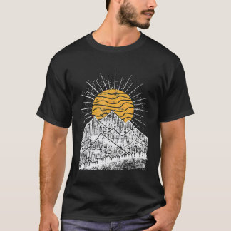 Camiseta Colina de caminata de montaña puesta de sol aventu
