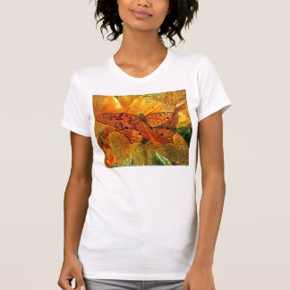 Camiseta Collage de oro de la mariposa y del lirio -
