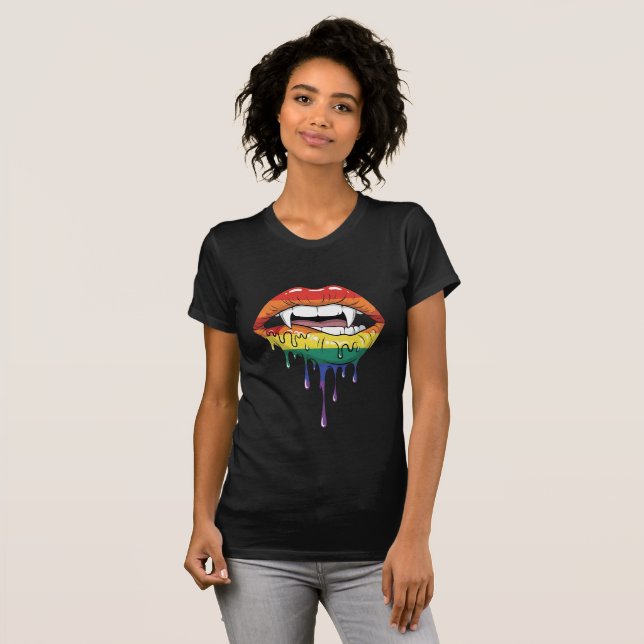Camiseta Colmillos de vampiro goteando labios arcoíris | Ar (Anverso completo)