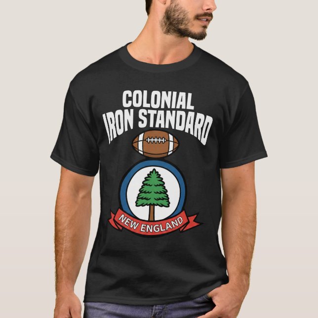 CAMISETA COLONIAL IRON STANDARD - NEW ENGLAND FOOTBALL (Anverso)