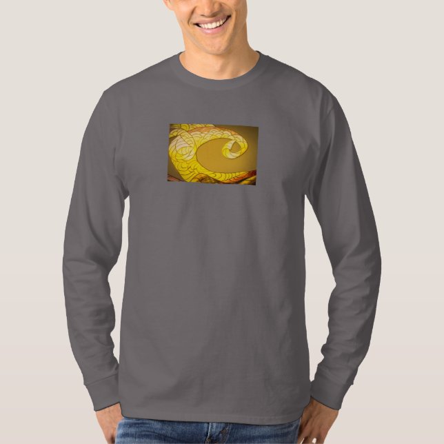 Camiseta color oro cola de dragón (Anverso)