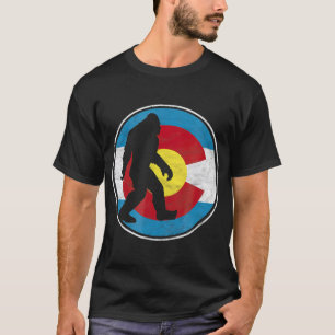 Camiseta Colorado Flag Bigfoot Silhouette Design Retro