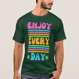 Camiseta Colorful Retro Aesthetic Quote retro