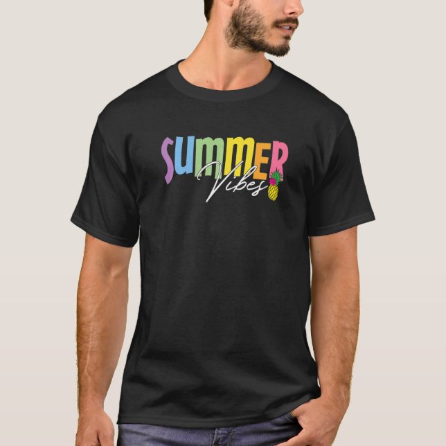 Camiseta Coloridas Vibes de Verano Gráfico de piña (Anverso)
